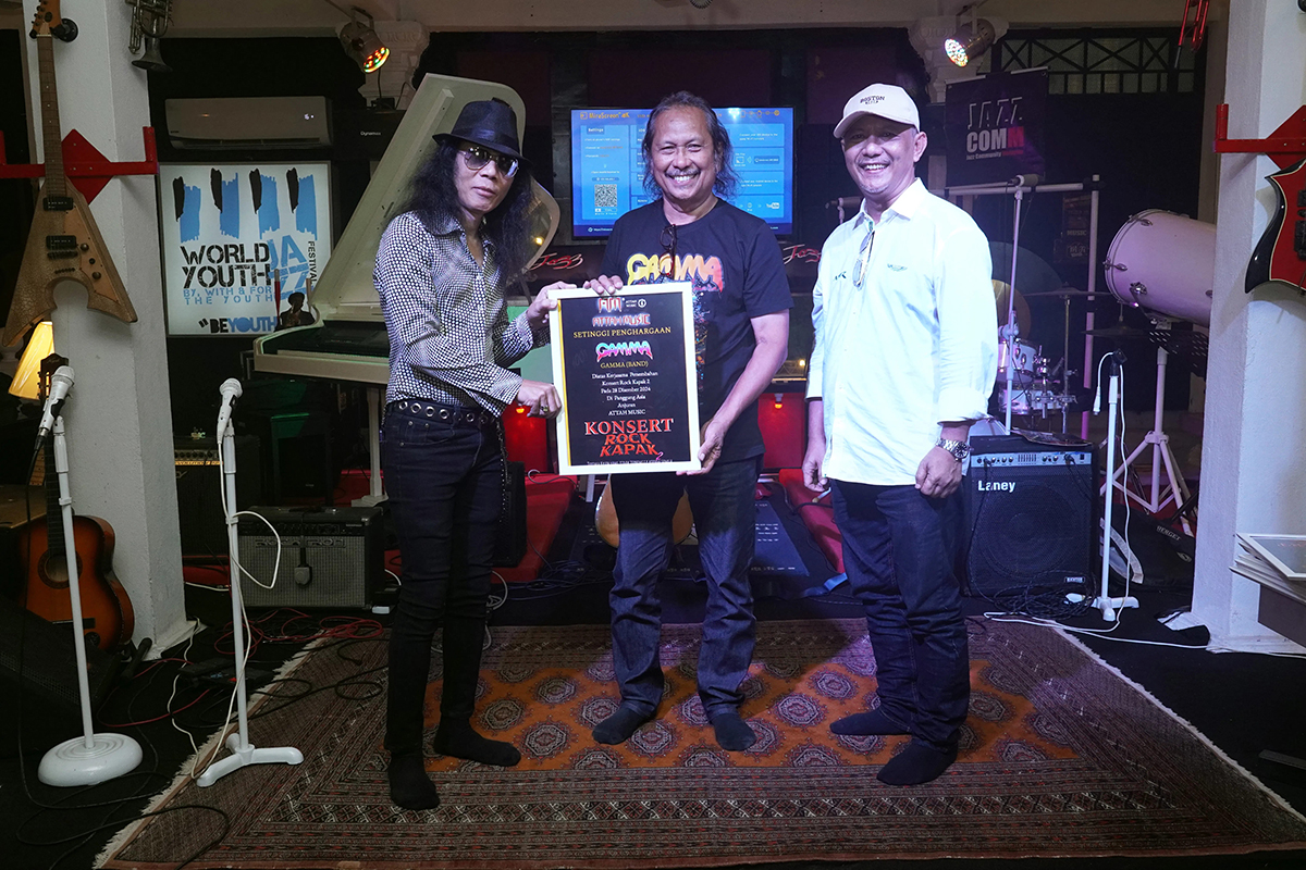 Kumpulan Rock 80-an Kembali Menggegar di Konsert Rock Kapak 2