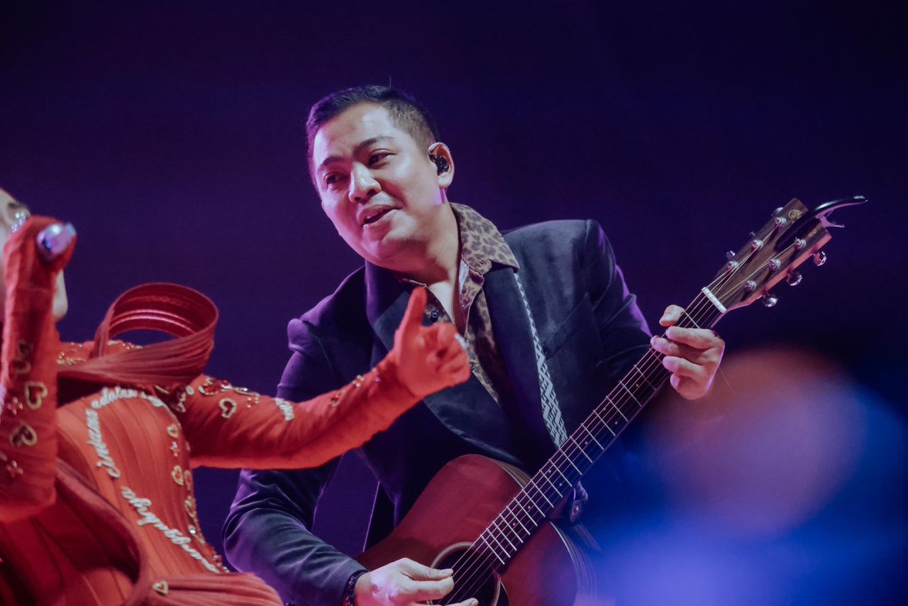 Ernie Zakri Cipta Magis di Aura Live in Concert