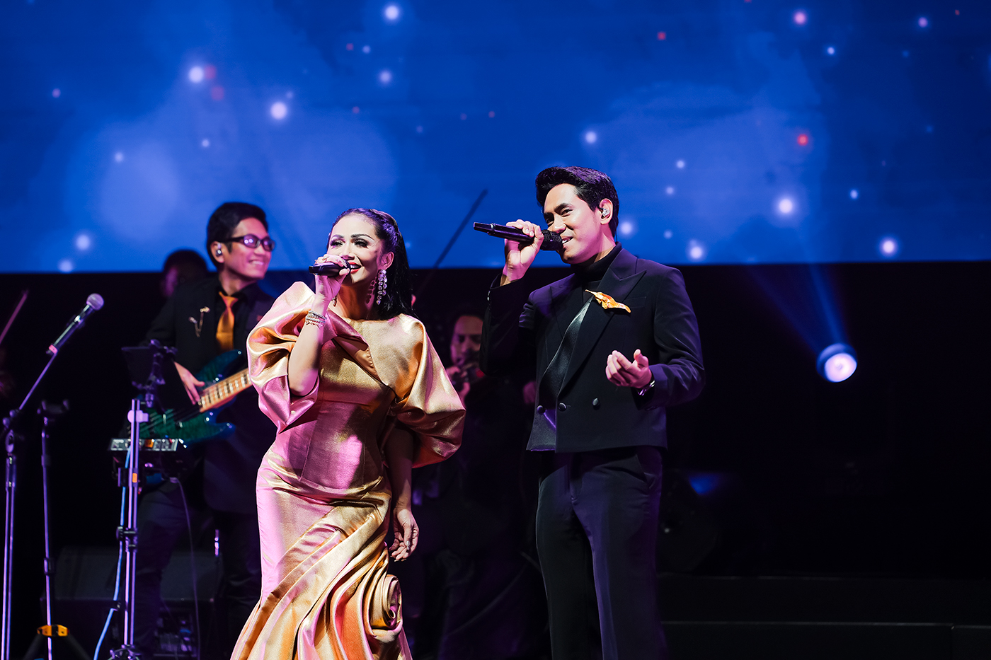 Kris Dayanti Hadiahkan Malam Penuh Emosi di Konsert Cinta Nostalgia