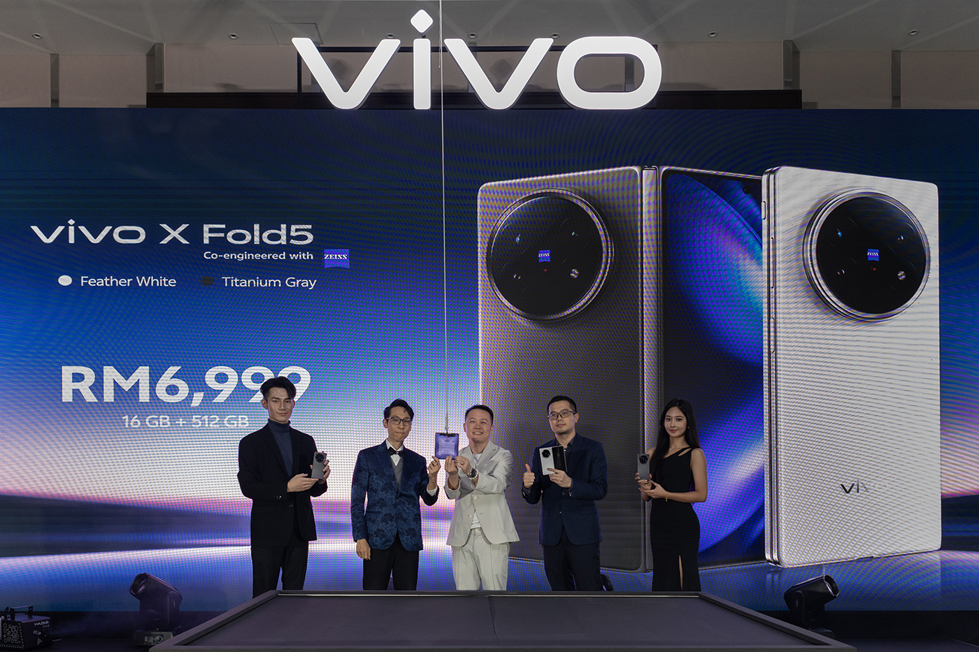 vivo X Fold5: Telefon Lipat Paling Ringan Dengan Kuasa AI & Kamera ZEISS