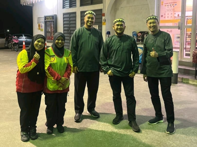 Komen TikTok Jadi Nyata: Inteam Ziarah Peminat Bertugas di Stesen Minyak