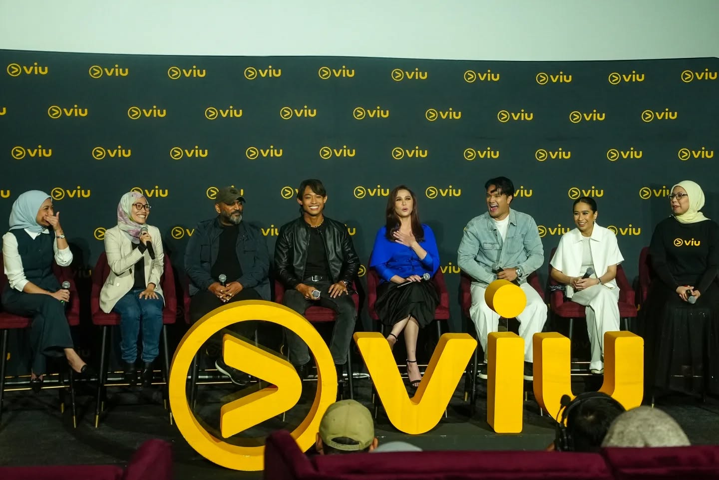 Emma Maembong & Mierul Aiman Bergandingan Dalam “Seadanya Kita”