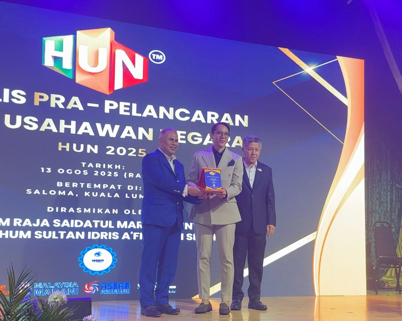 Anjung MalaysiaKu X Foodie Fiesta Sedia 300 Lot Niaga