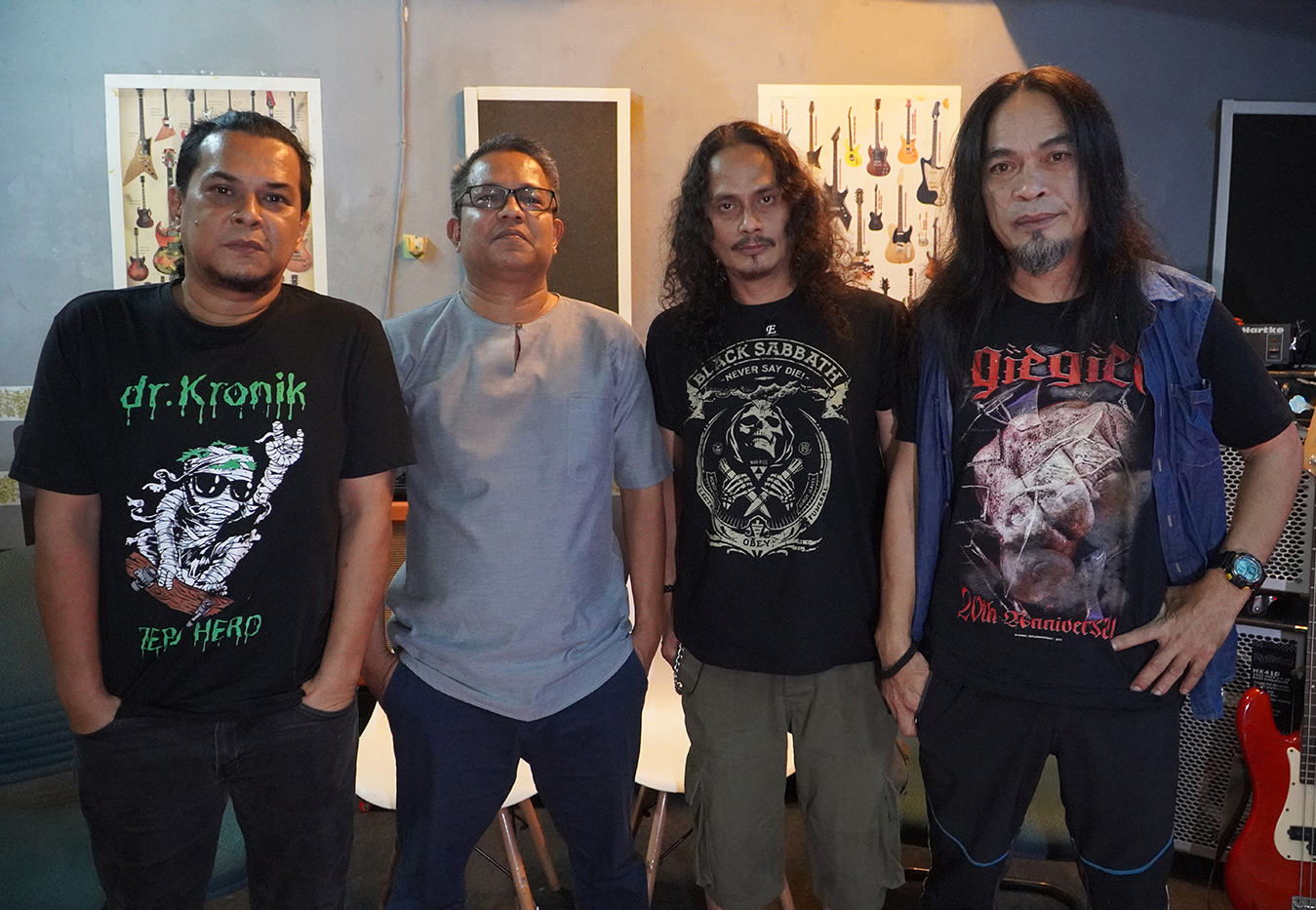 Jerat Buragas: Pertemuan Epik Dua Legenda Rock, Dr.Kronik Dan Giegiel