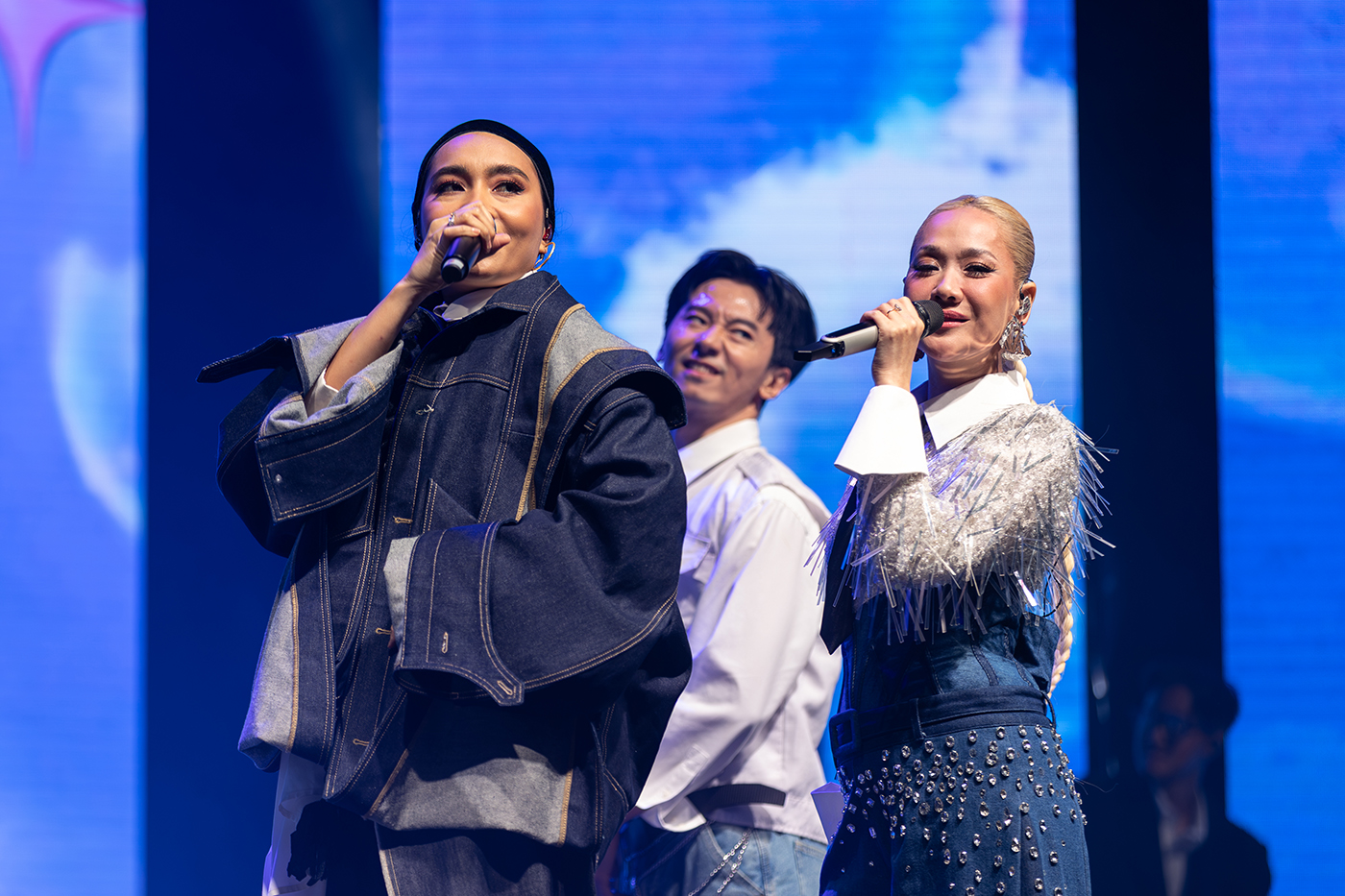 BCL Sarat Emosi & Kejutan dalam Konsert Eternal Love Timeless Romance