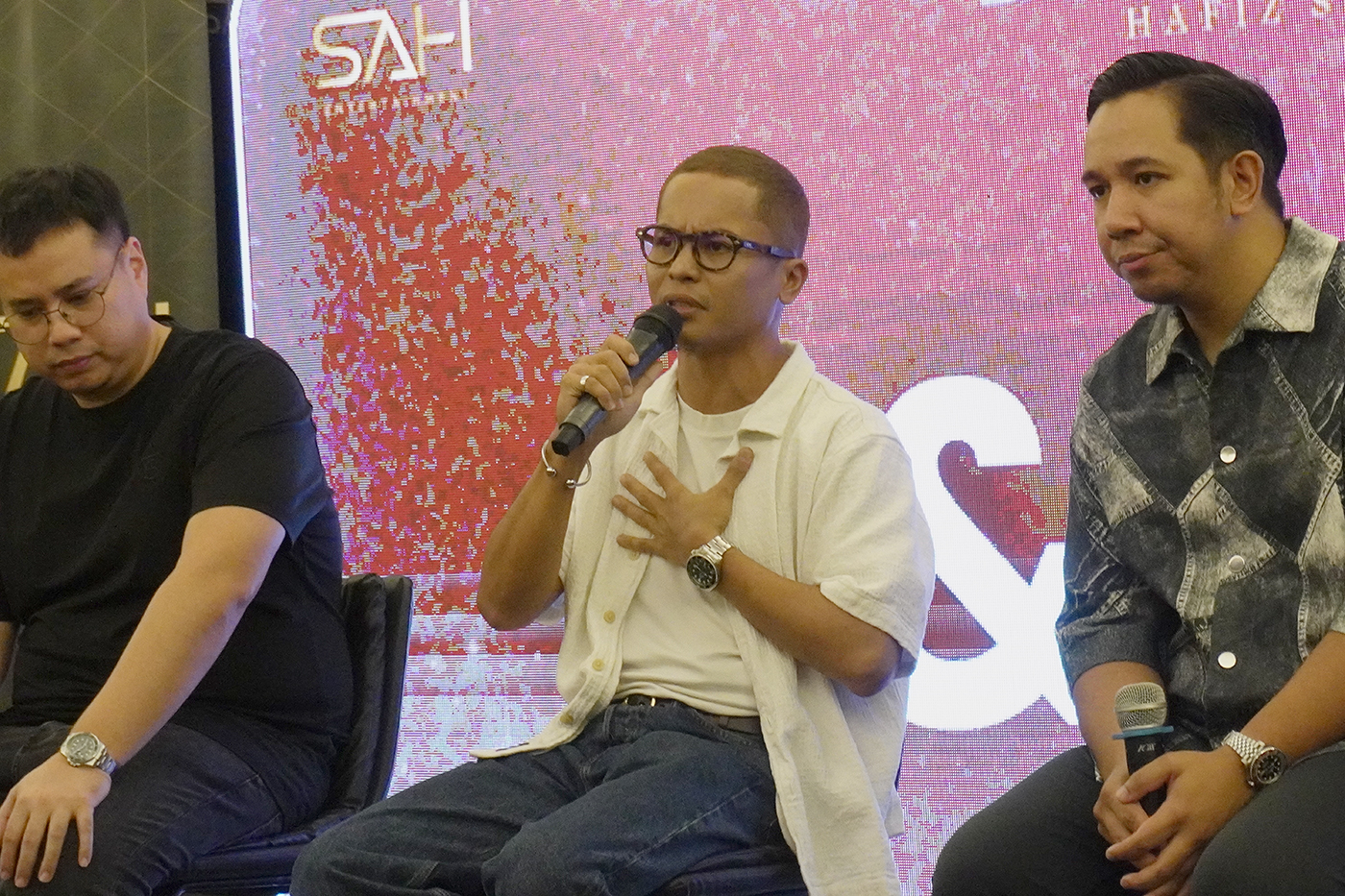 Tiket Konsert Hafiz Suip Kini Mampu Milik, Penampilan Istimewa Adira Suhaimi & Umai