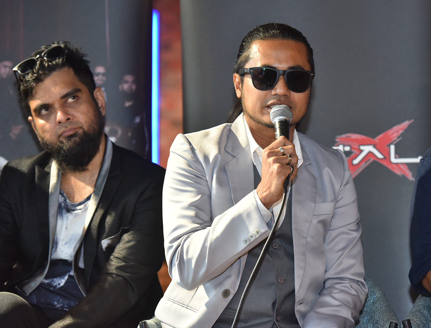 'Rockolusi Kuasa Dua' Satukan Kristal X & Azlan The Typewriter
