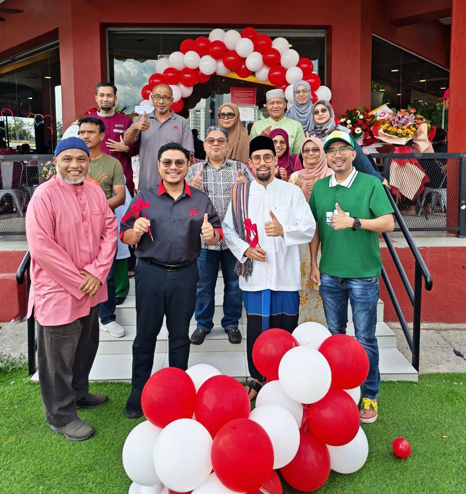 MyBaik Buka Cawangan Pertama di Bandar Seri Putra, Fastfood Muslim Buatan Malaysia Tampil Dengan Identiti Sendiri
