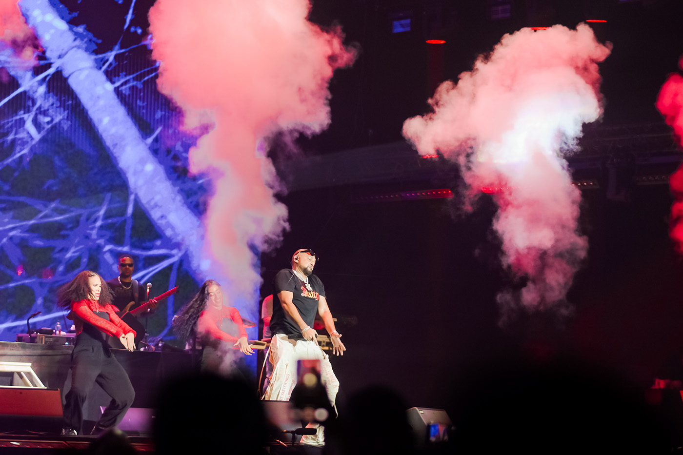 Sean Paul Cipta Malam Penuh Energi