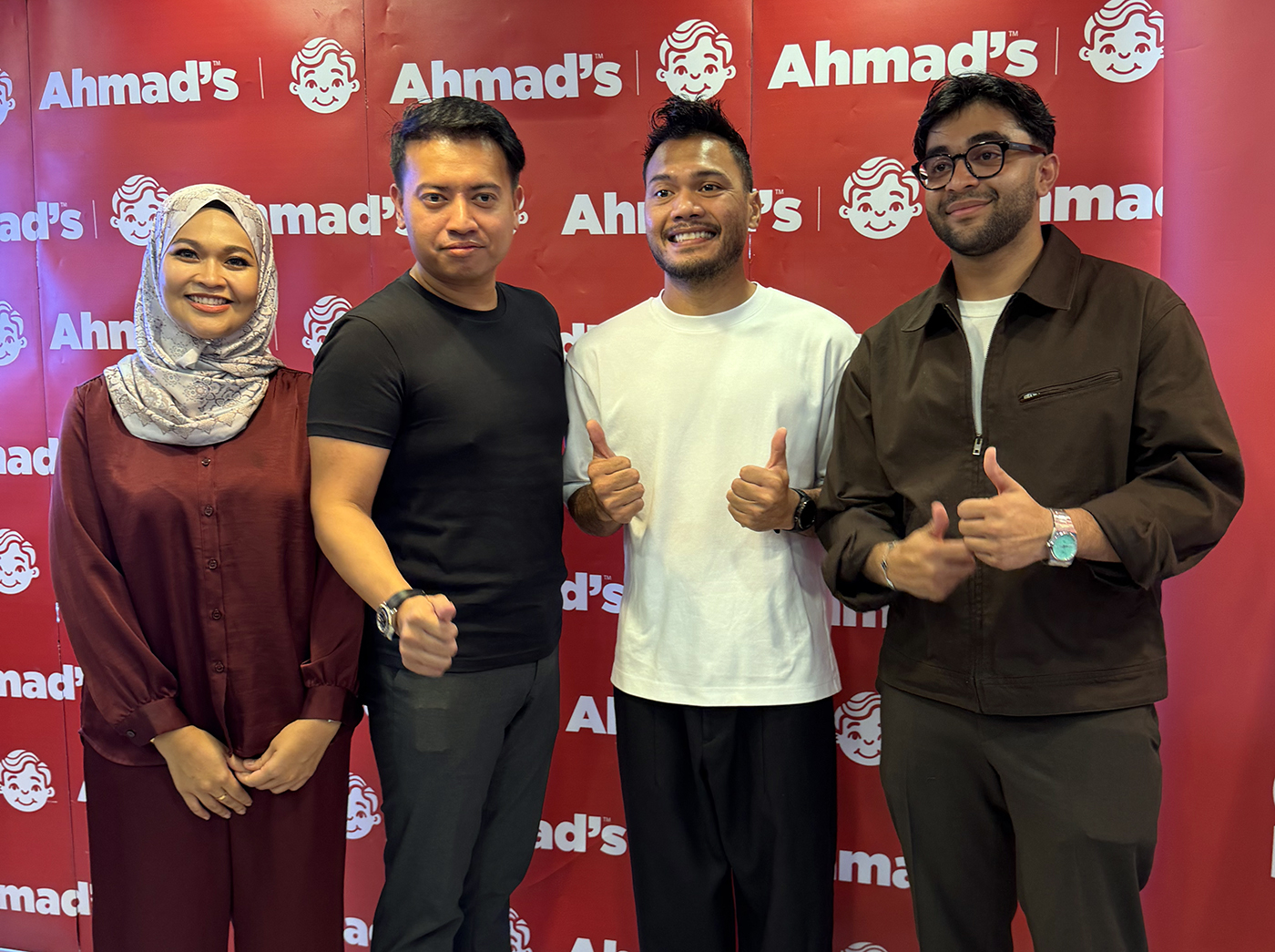 Ahmad’s Fried Chicken Kini di Shah Alam, Dirasmikan Legenda Bola Sepak Safee Sali