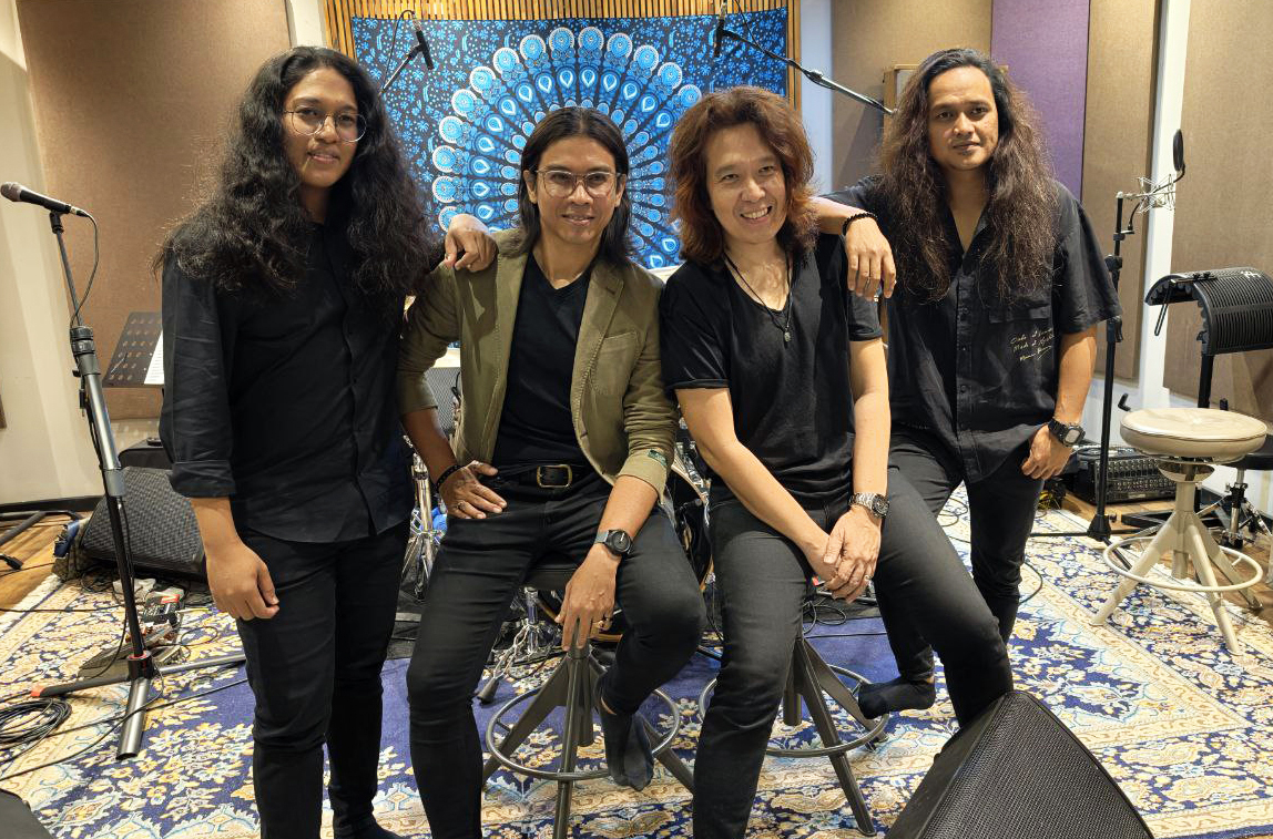 Cradle Live! Pentas Kebangkitan Cradle, Lancar Album Hela Nafasku