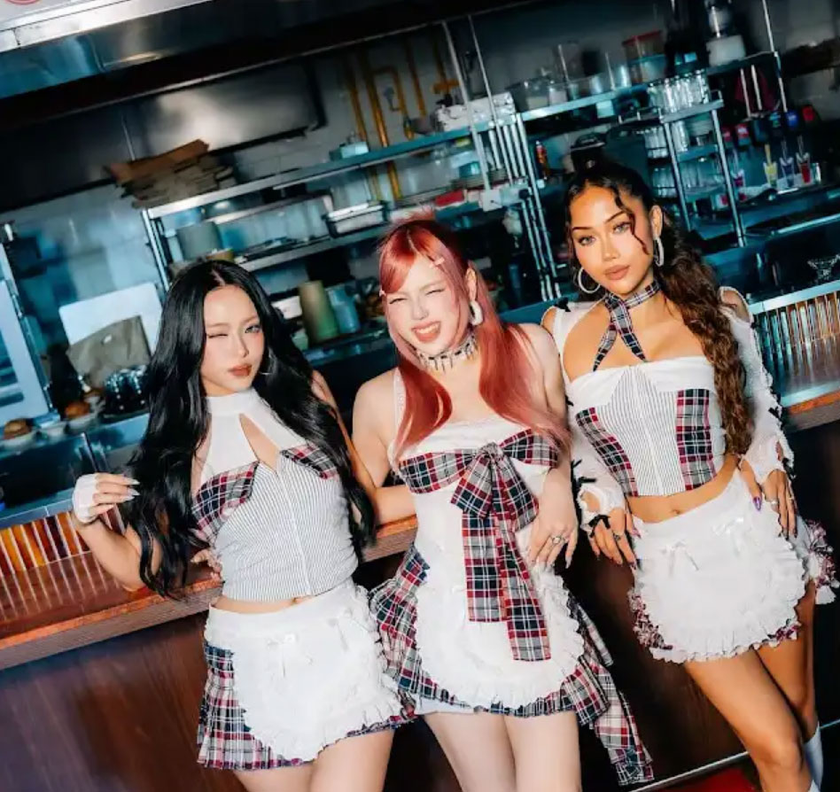 Universal Music Akur Teguran, Video Muzik Terbaharu Dolla Ditarik Balik Serta-Merta Universal Music Akur Teguran, Video Muzik Terbaharu Dolla Ditarik Balik Serta-Merta