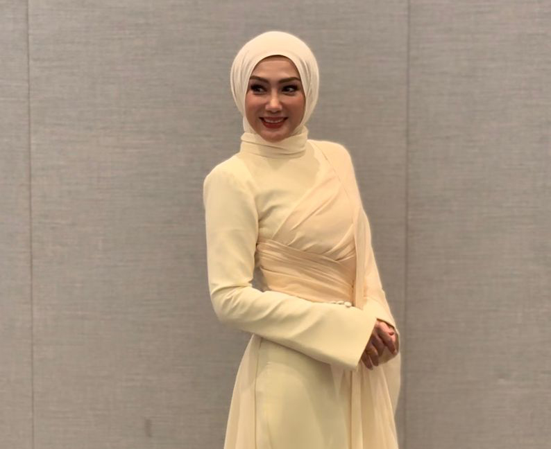 ‘Cinta Abadi’ Erra Fazira Dirakam Semula, Tampil Dengan Versi Piano Penuh Emosi