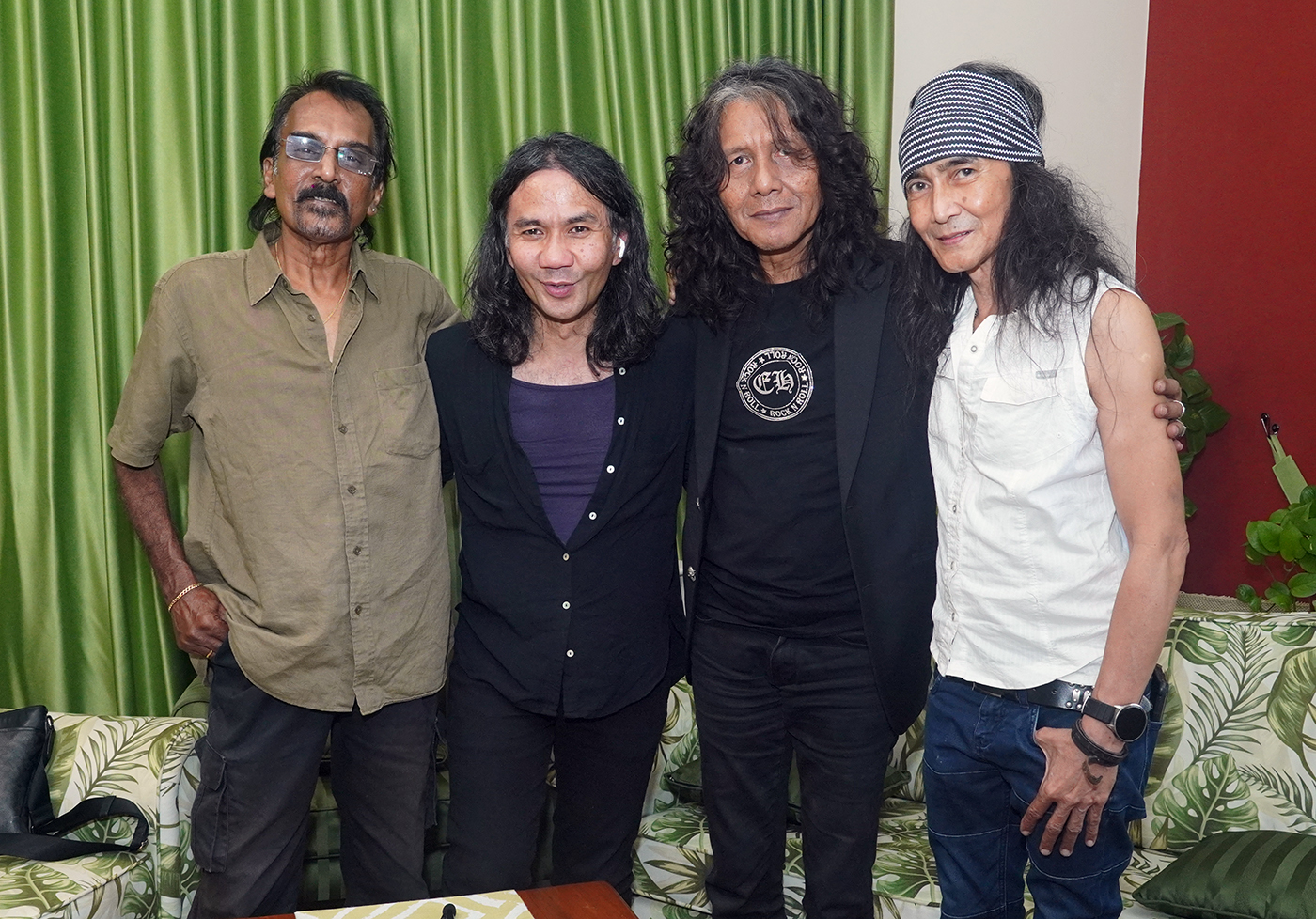 Malam Penuh Bintang! Makan Malam Amal Legends Bawa Barisan Gitar Hero ‘Legends’