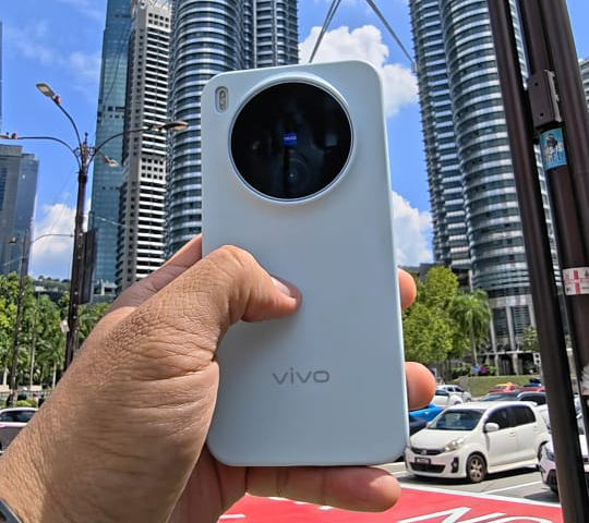 vivo X300: Warna Semulajadi, Foto Travel Anda Lebih Hidup: Keajaiban ZEISS Dalam Setiap Imej vivo X300: Warna Semulajadi, Foto Travel Anda Lebih Hidup: Keajaiban ZEISS Dalam Setiap Imej