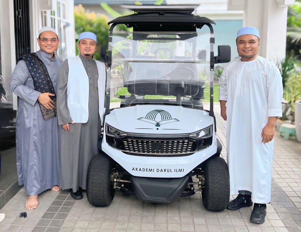 ​Dari Kereta Nasional ke Wakaf Bugi EV: Go Auto Bantu Madrasah