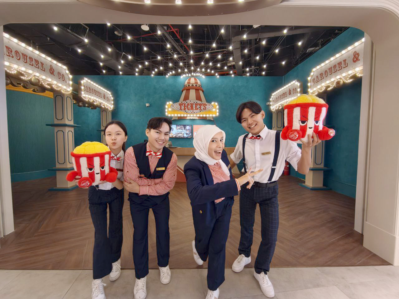 Avenue K Jadi Lokasi Pertama Carousel & Co