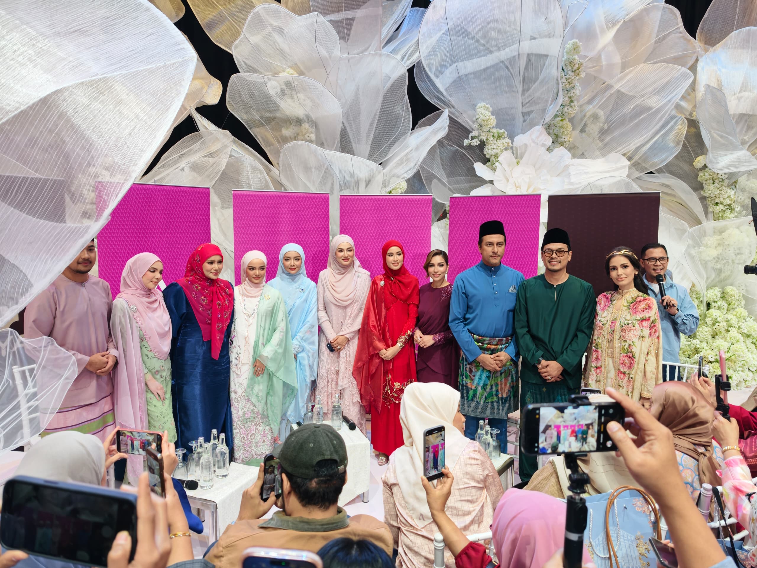 Warna Lebaran 2026: Ariani Sasar Jualan 300,000 Busana Raya, Perkenal 400 Variasi Hijab