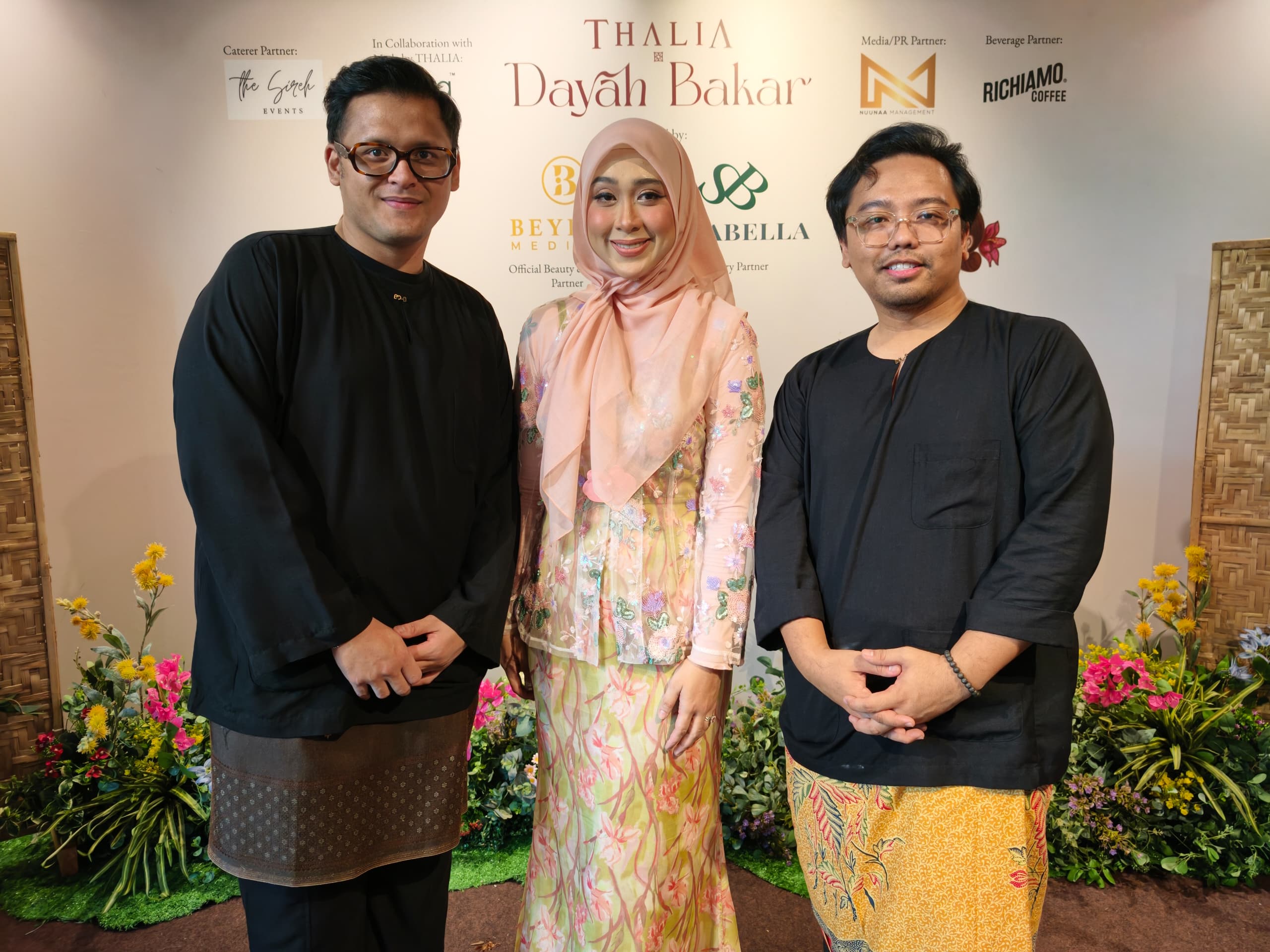 Thalia X Dayah Bakar: Kerjasama Strategik Tampil 23 Rekaan Eksklusif Raya ‘Seperti Dulu’