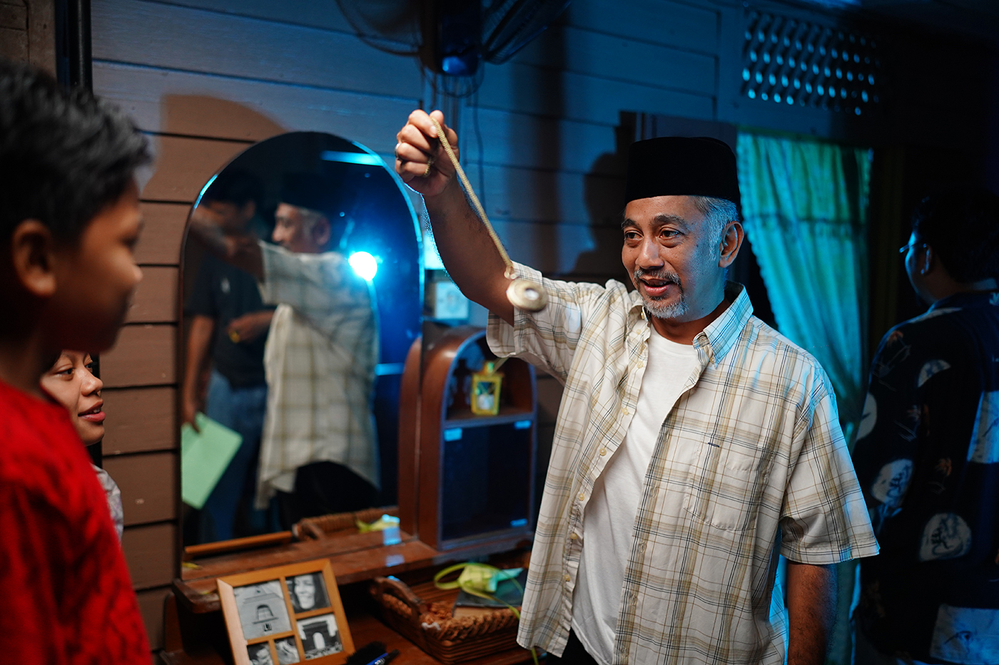 Avaris Studio Pertaruh Kisah Merentas Masa, ‘Jam Misteri Atuk’ Rai Nostalgia Raya