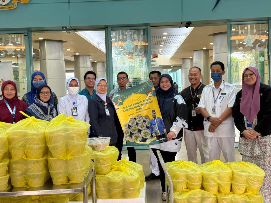 ​​”Terima Kasih Wira Negara,” Yayasan Ar Riduwan Agih 8,000 Bubur Lambuk