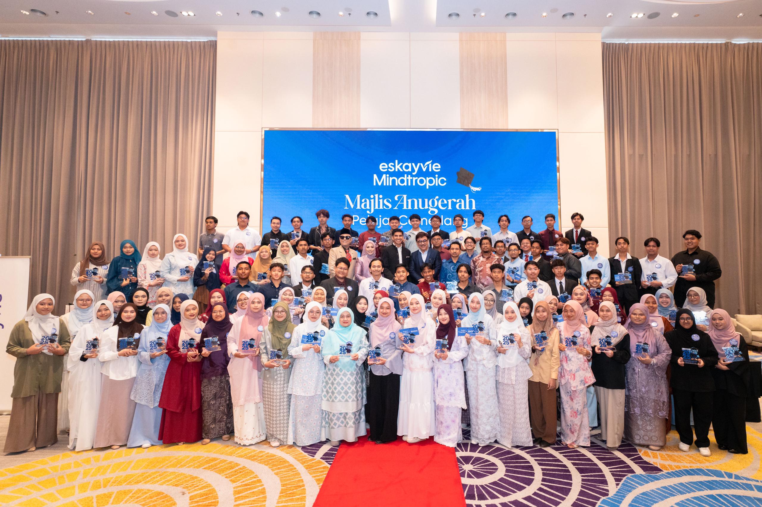 Eskayvie Komited Perkasa Generasi Muda, Rai 600 Pelajar Cemerlang SPM 2025