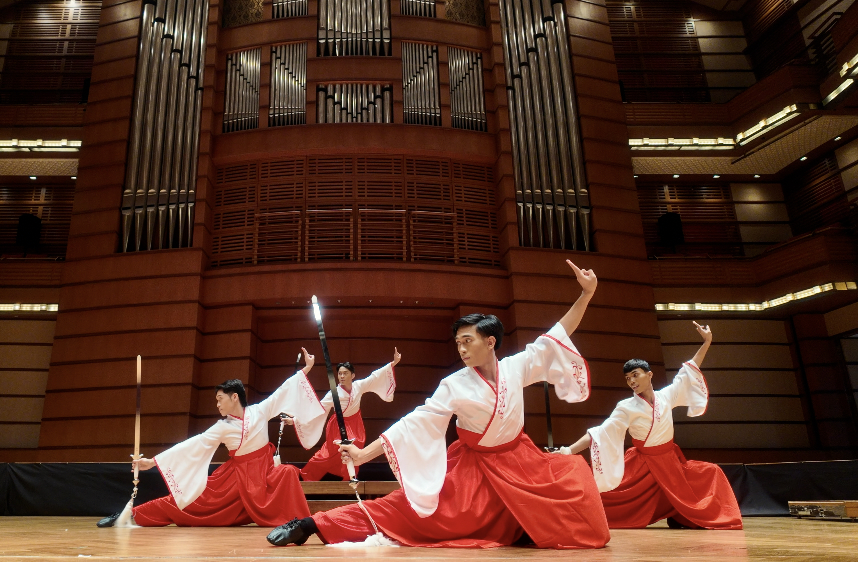 Gandingan Tarian Tradisi Dan Moden: 'A Dance Spectacular' Raikan Kepelbagaian Budaya Di DFP