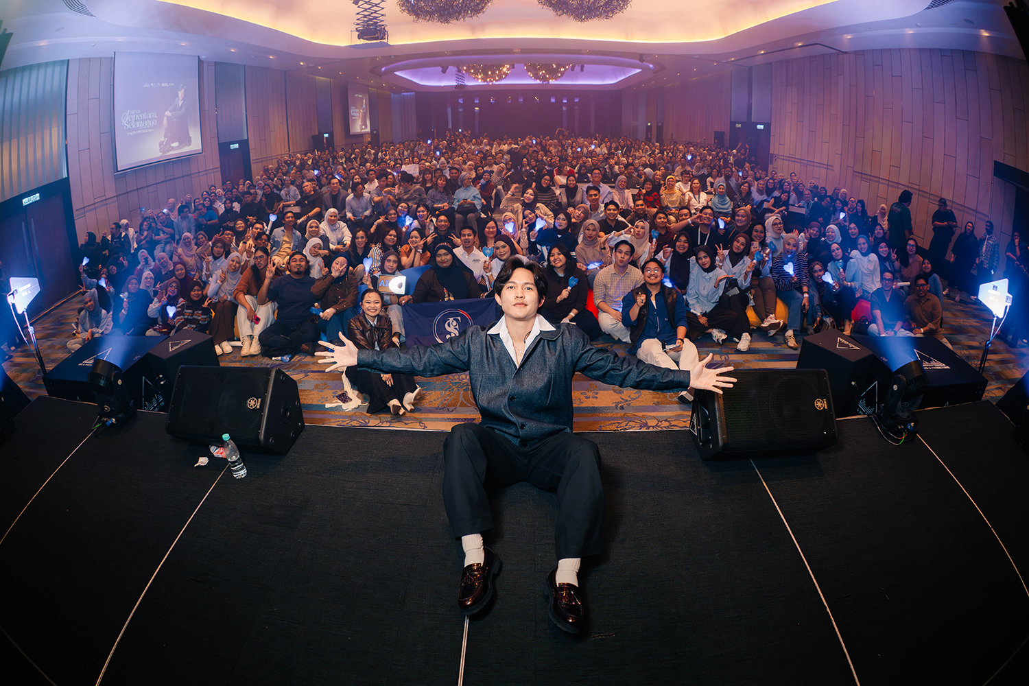 Fajar Noor Hiburkan 600 'FajarSoul' di Showcase ‘Sementara, Selamanya’