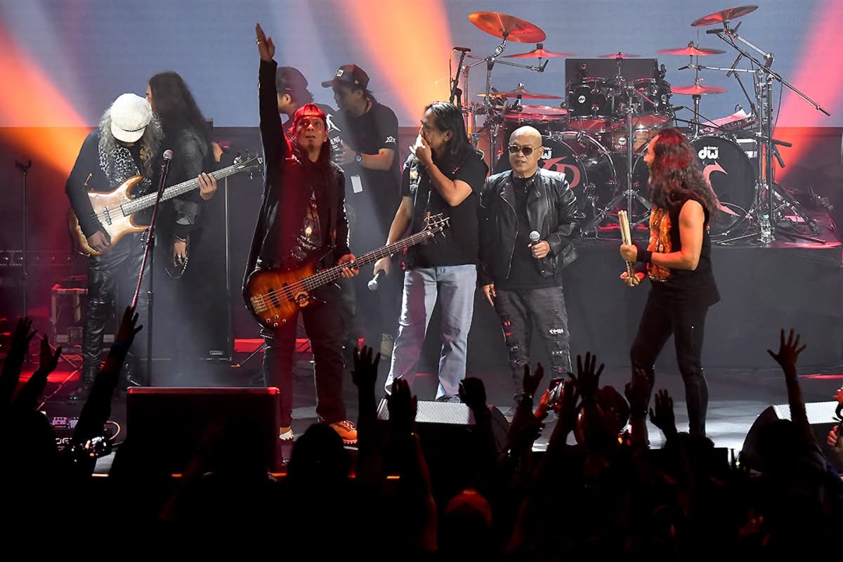 Konsert HEADBANG LIVE & LOUD Bukti XPDC Kita Peng Yu Masih Relevan dan Berpengaruh