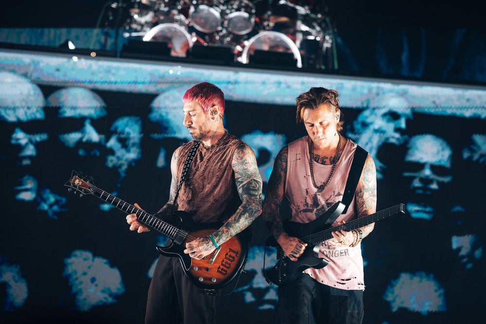 A7X Gegar Unifi Arena, 'Dear God' Gamatkan 12,000 Penonton