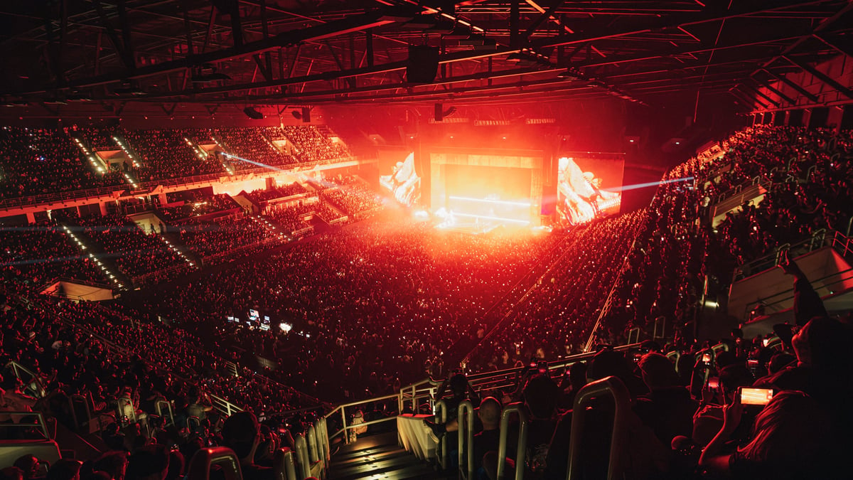 A7X Gegar Unifi Arena, 'Dear God' Gamatkan 12,000 Penonton